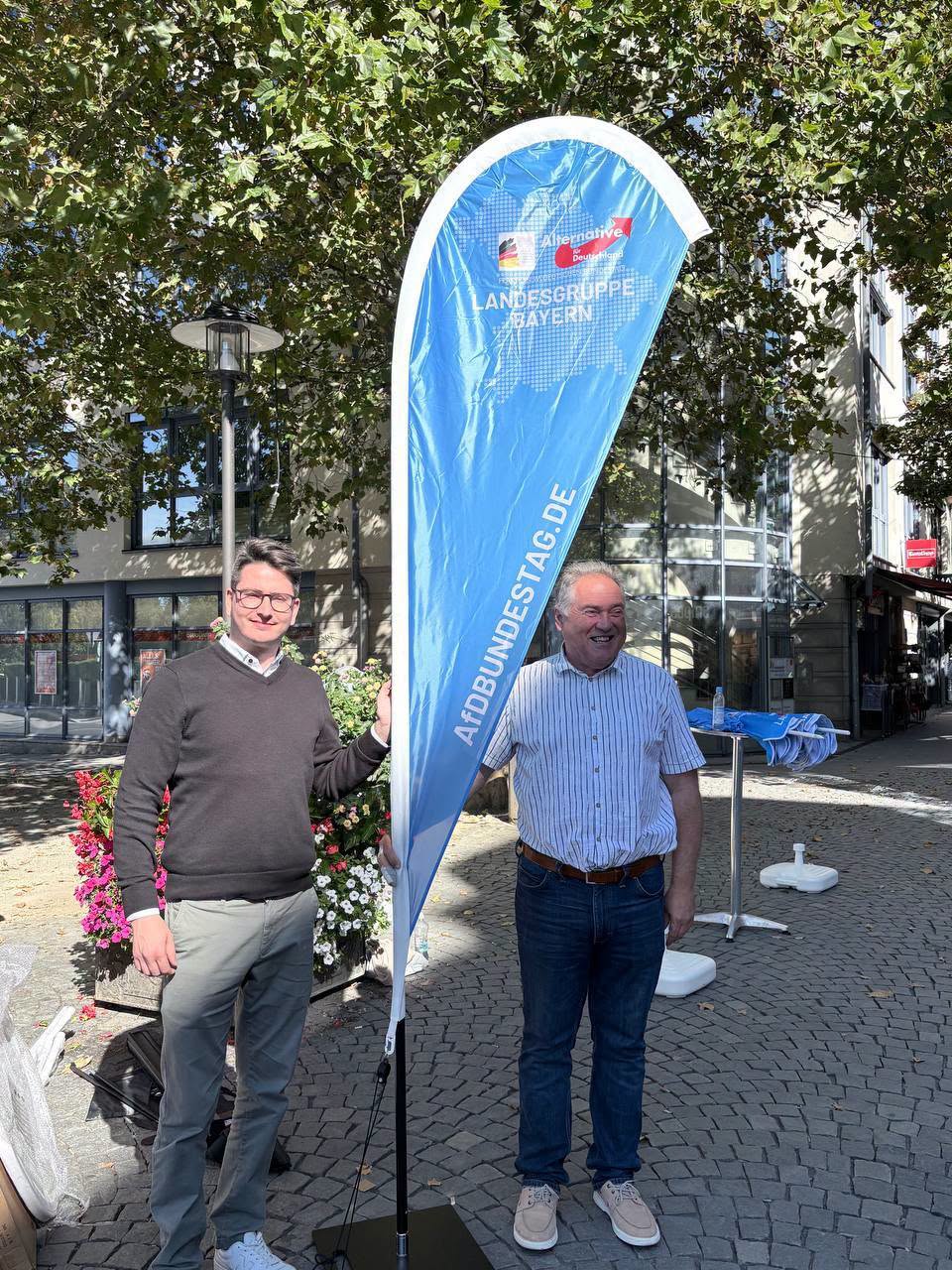 Bürgerdialog am AfD-Infostand AfD-Bundestagsfraktion in Weiden
